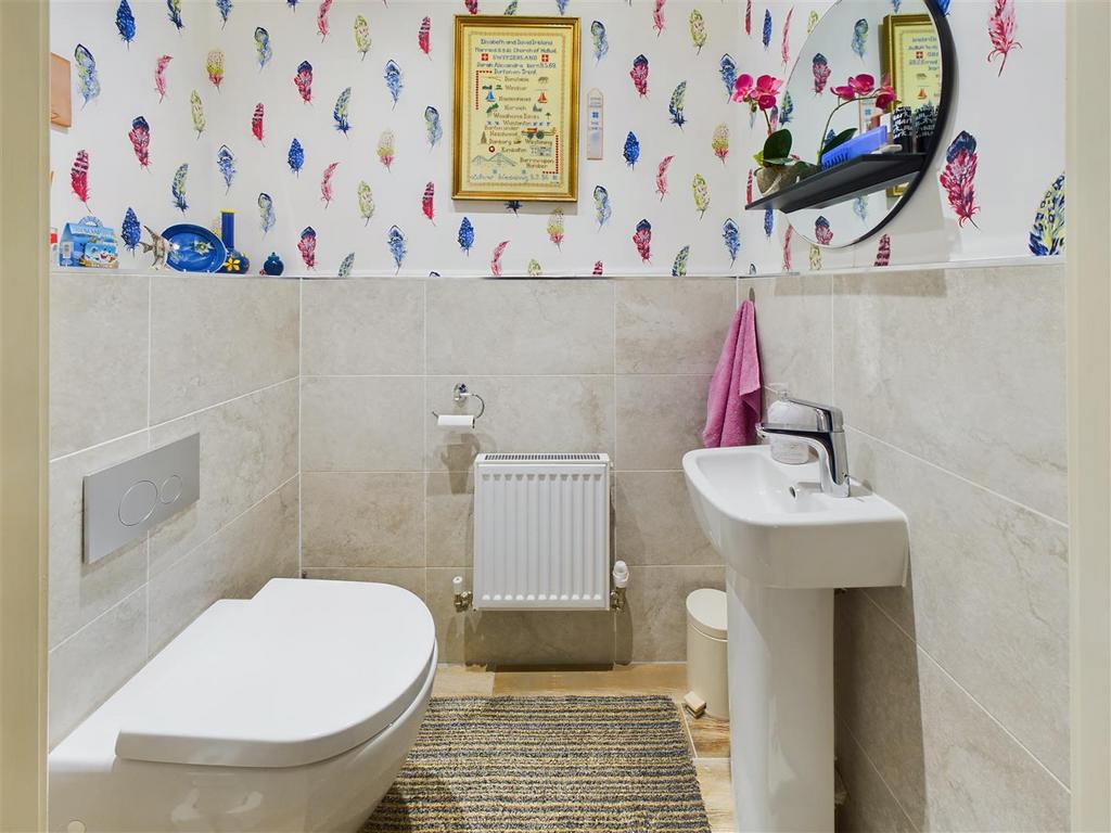 Guest cloakroom