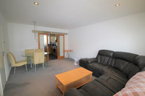 2 bedroom maisonette to rent, Cross Lanes, Chalfont St Peter SL9