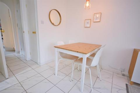 1 bedroom apartment for sale, Brangwyn Crescent, Colliers Wood SW19