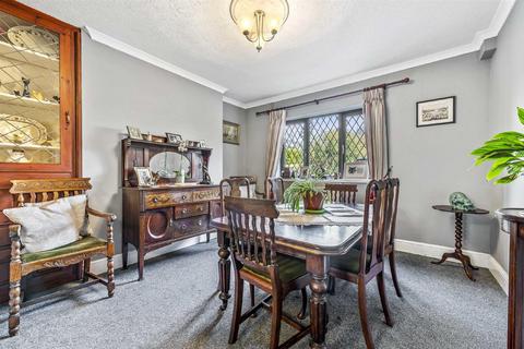 4 bedroom detached house for sale, Barton Road, Barton Seagrave NN15