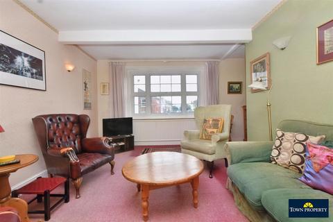 4 bedroom terraced house for sale, South Street, Eastbourne