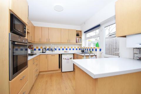 8 Cornelia Crescent, Shrewsbury, SY2 5LZ