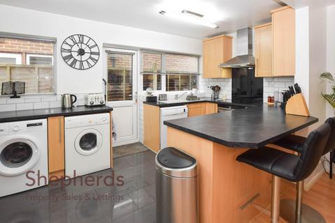 9 Oakdene, Cheshunt, Waltham Cross, EN8 9JA