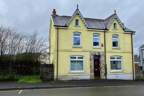 4 bedroom detached house for sale, Derwydd Road, Ammanford