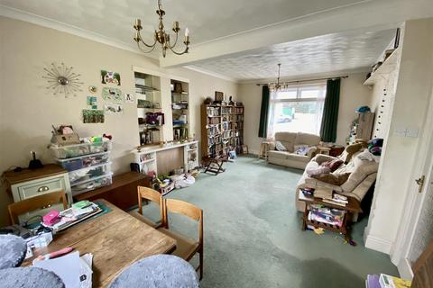 4 bedroom detached house for sale, Derwydd Road, Ammanford