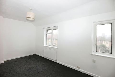2 bedroom house to rent, Galahad Road, Bromley
