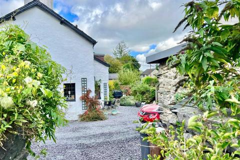 undefined, Trefriw