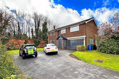 4 bedroom detached house for sale, Carlton Court, Hale