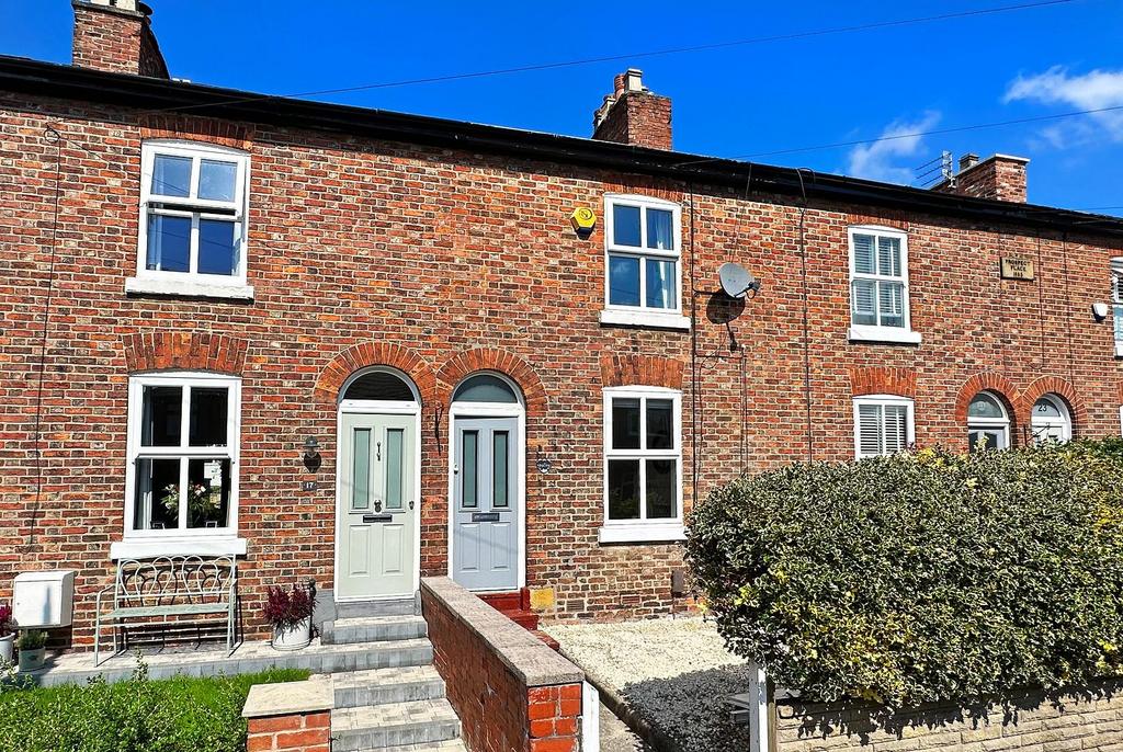 Hall Avenue, Timperley 2 bed terraced house for sale £350,000