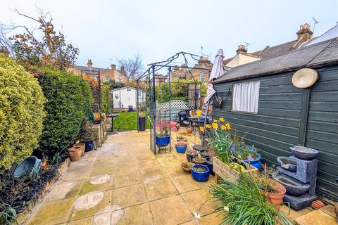 94 Riviera Drive, Southend-on-sea, SS1 2QH
