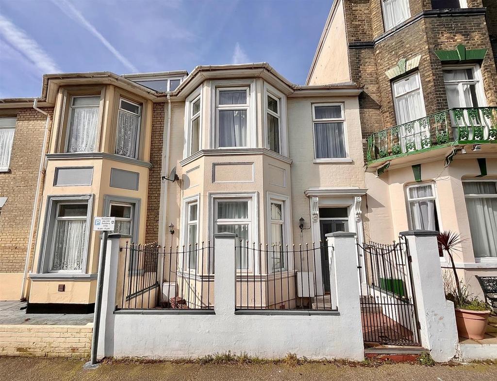 Apsley Road, Great Yarmouth 3 bed terraced house for sale £215,000