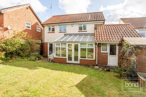 9 Barley Mead, Danbury, Chelmsford, CM3 4RP