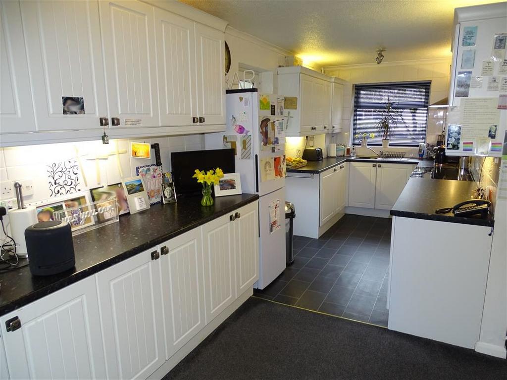 Dining Area through to Kitchen