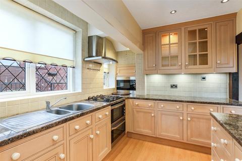 3 bedroom detached house for sale, Wrenthorpe Road, Wrenthorpe, Wakefield, West Yorkshire, WF2