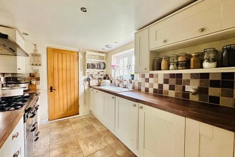 3 bedroom semi-detached house for sale, Wallbridge Lane, Upchurch,