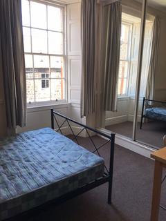 4 bedroom flat to rent, Wellington Place, Edinburgh EH6