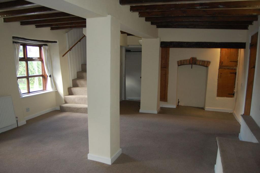 Lounge / dining room