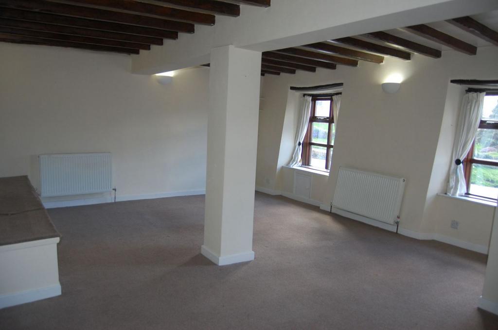 Lounge / dining room