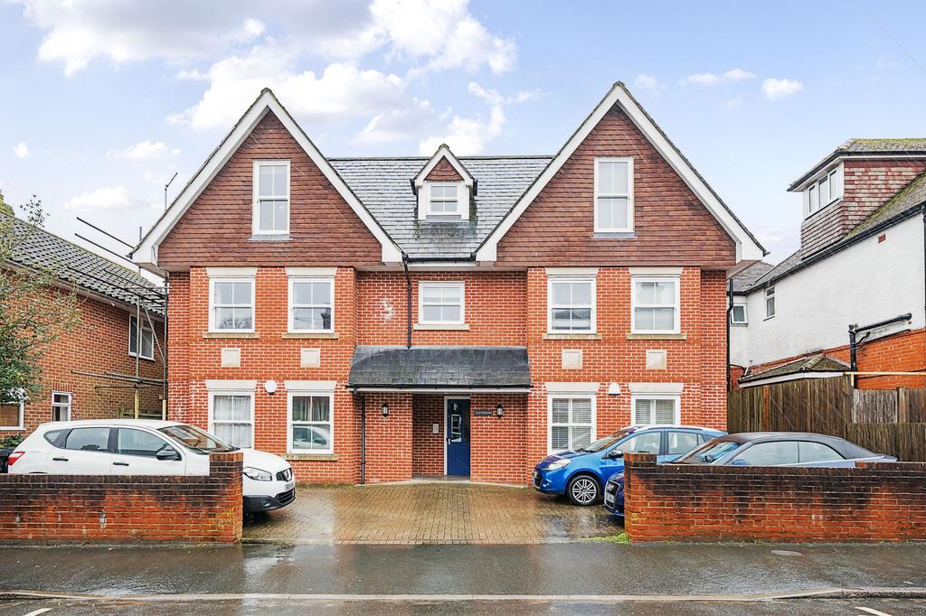 Ashfield Road, Midhurst, GU29 2 bed flat for sale £250,000