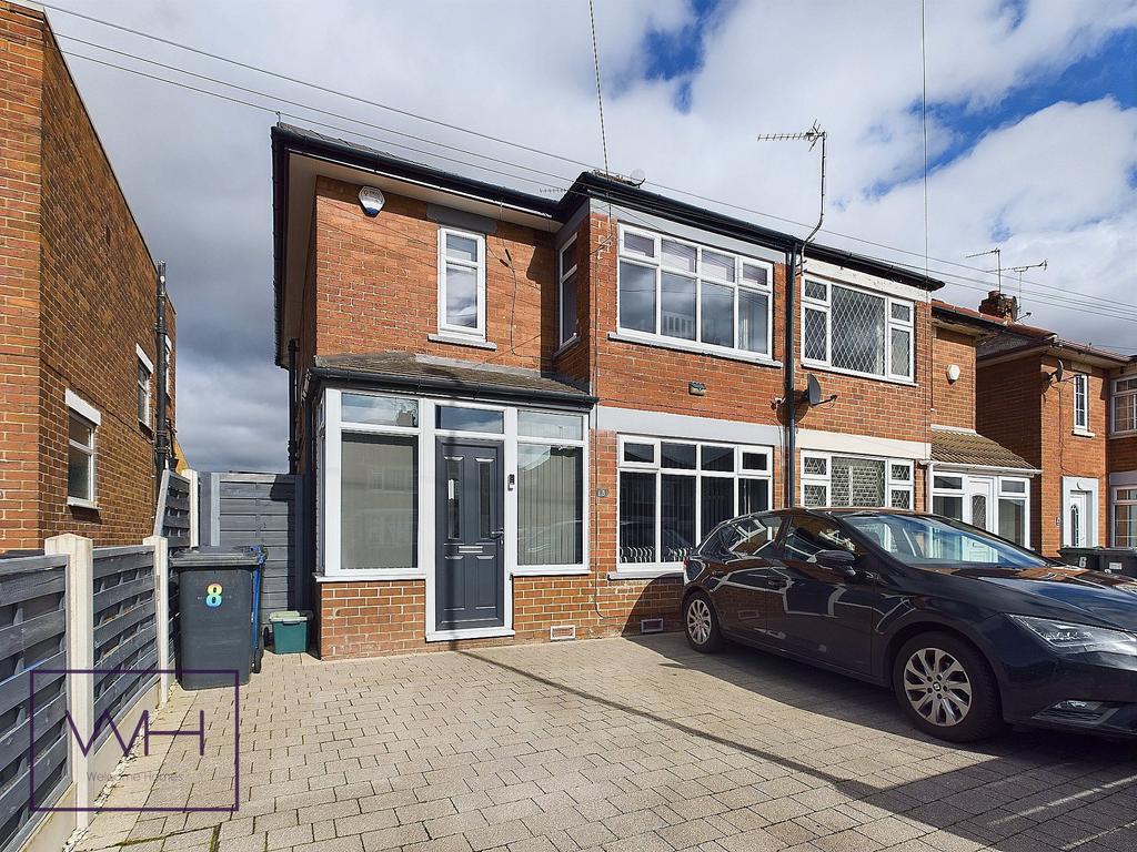 Bentley, Doncaster DN5 3 bed semidetached house for sale £174,500