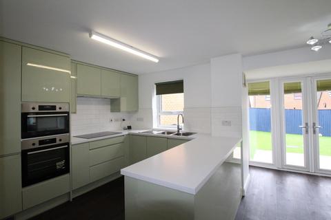 4 bedroom detached house to rent, Highfield Lane, Waverley, Rotherham