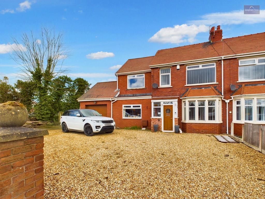 Mains Lane, Poulton-Le-Fylde, FY6 3 Bed Semi-detached House - £325,000