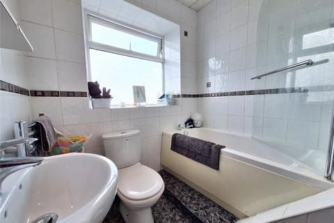 167 Ripponden Road, Oldham, OL1 4HP