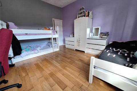 167 Ripponden Road, Oldham, OL1 4HP