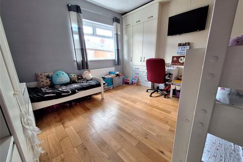 167 Ripponden Road, Oldham, OL1 4HP