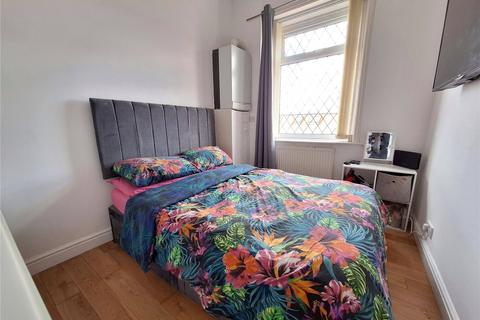 167 Ripponden Road, Oldham, OL1 4HP