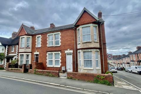 19 Cowick Lane, Exeter, EX2 9HP