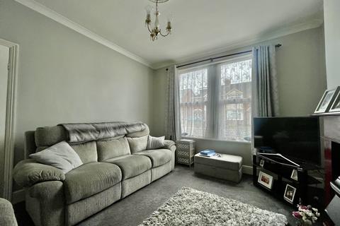 19 Cowick Lane, Exeter, EX2 9HP