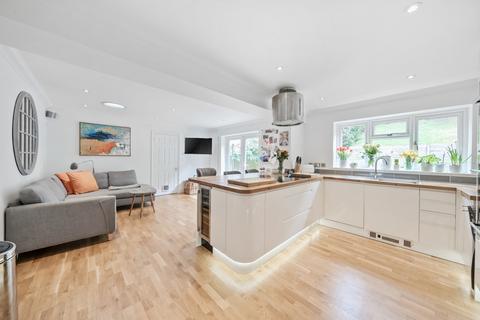 undefined, Clovelly Park, Surrey GU26