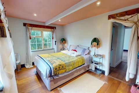 2 bedroom detached bungalow for sale, Well Lane, Penzance TR19