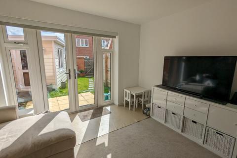 2 bedroom semi-detached house for sale, Sandringham Avenue, Stratford-upon-Avon, CV37