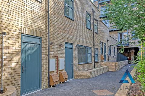 2 bedroom terraced house for sale, 6A Oak Crescent, London E16