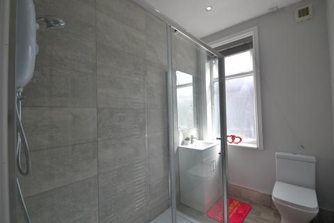 5 bedroom semi-detached house to rent, Elmsthorpe Avenue (5 BED), Nottingham NG7