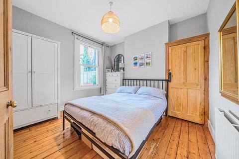 67a Vanderbilt Road, London, SW18 3BG