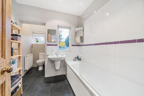 67a Vanderbilt Road, London, SW18 3BG