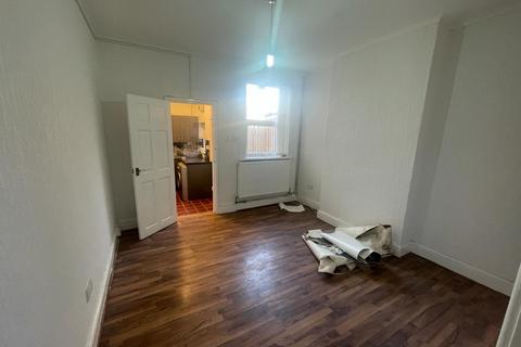 2 bedroom terraced house to rent, Kenelm Road, Birmingham B10