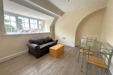 2 bedroom flat to rent, London Road, Leicester LE2