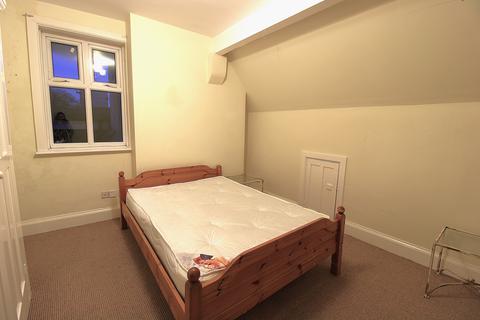 2 bedroom flat to rent, London Road, Leicester LE2