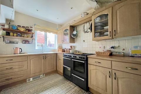 4 bedroom detached house for sale, Cowick Hill, St Thomas, EX2