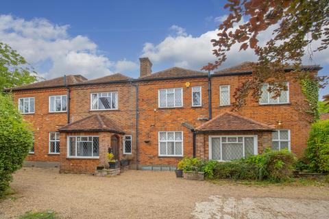 6 bedroom detached house for sale, Barnes Lane, Kings Langley, Hertfordshire, WD4