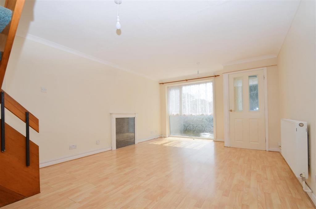 Sitting/dining room