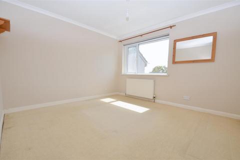 69 Messack Close, Falmouth, TR11 4SH