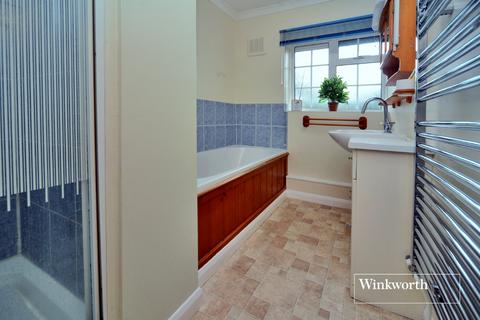 6 Cheam Mansions, Sutton, SM3 8SA
