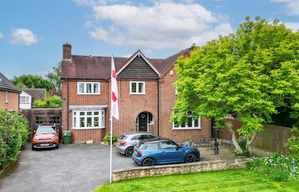 College Road, Bromsgrove, B60 2NF 4 bed detached house for sale £995,000