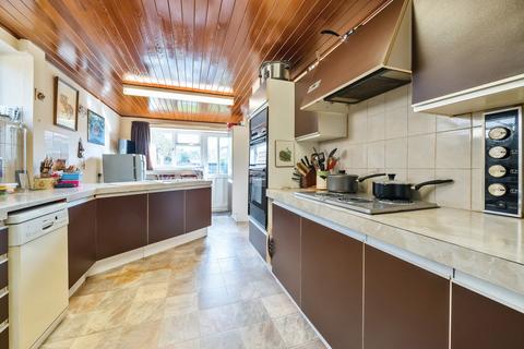 288 Worplesdon Road, Guildford, GU2 9XW