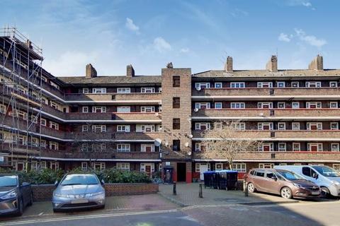 4 bedroom flat for sale, 70 Whitworth House, Falmouth Road, London, SE1 6RN